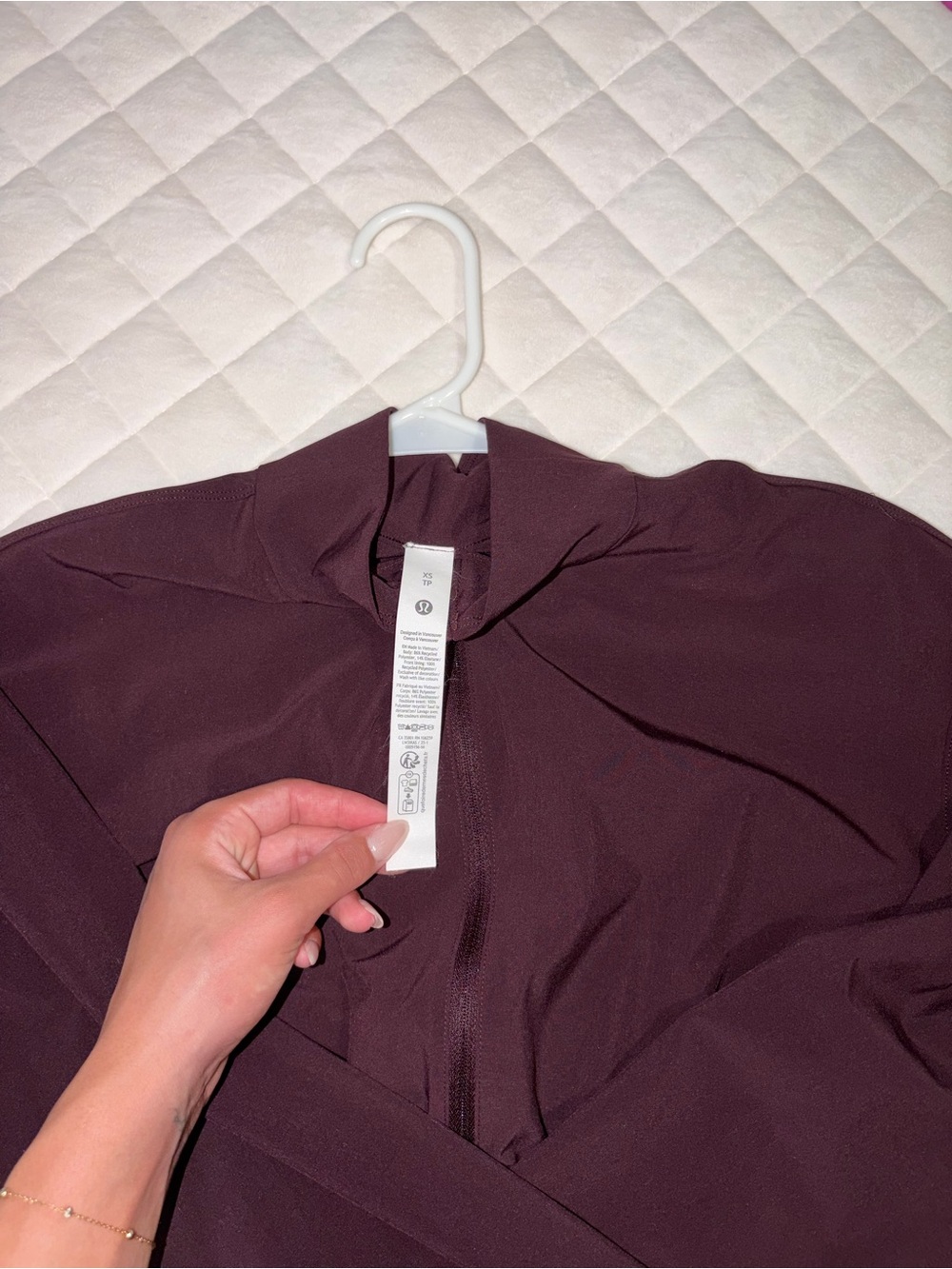 lululemon athletica Women’s Jacket in black plum